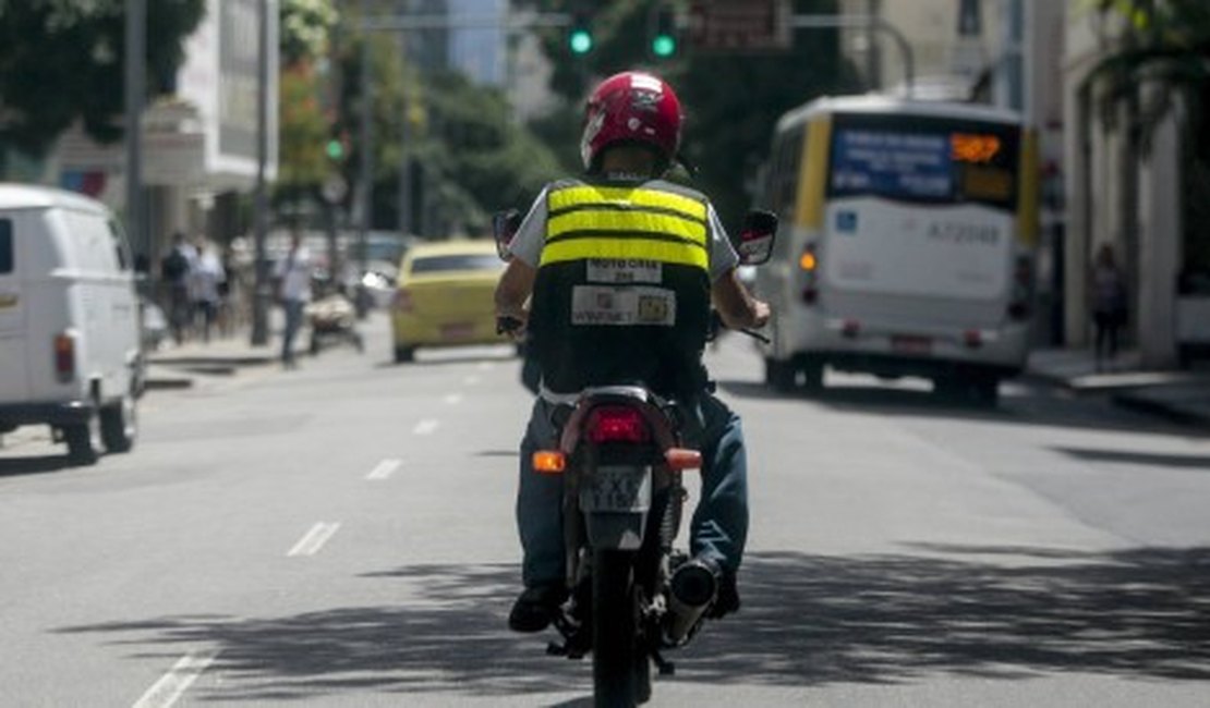 Prefeitura de Porto Calvo aprova isenção de taxas para mototaxistas e taxistas