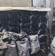 Comerciante deve pagar R$120 mil por comercialização ilegal de carvão em Maceió