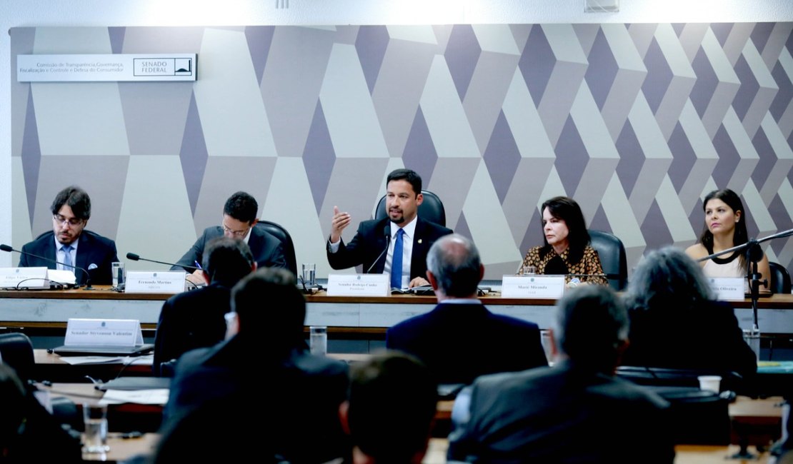 Rodrigo Cunha lidera agenda de defesa do consumidor no Senado