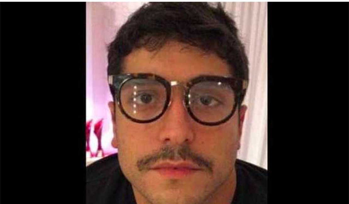 Em registro raro, Anitta mostra foto do marido em momento íntimo
