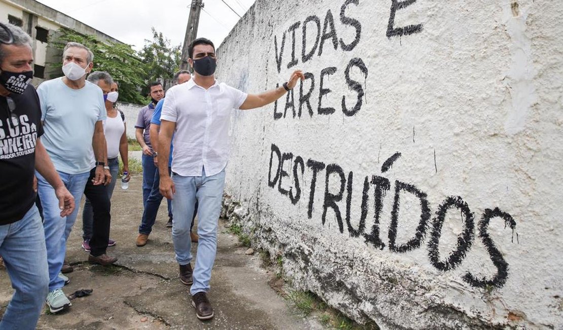 JHC inicia campanha eleitoral com ato simbólico no bairro do Pinheiro, em Maceió