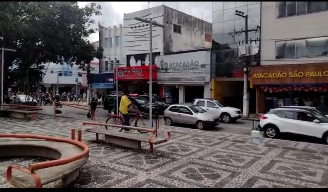 [Vídeo] Homem é detido com celular sem nota fiscal em Arapiraca