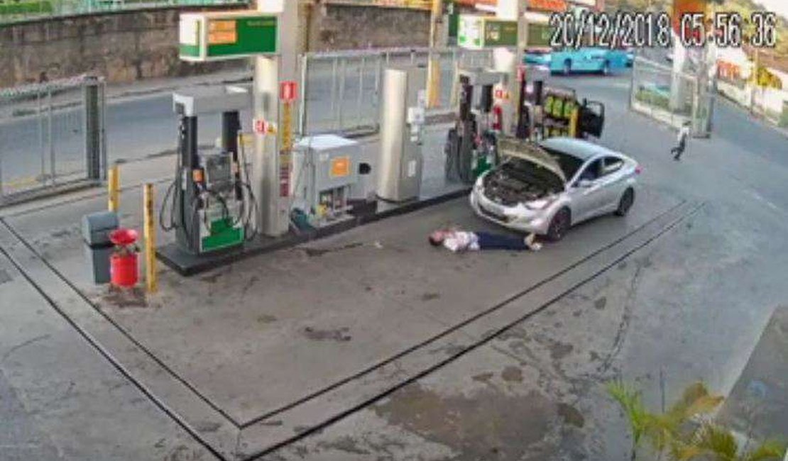 [Vídeo] Câmera flagra homicídio em posto de combustível na grande BH
