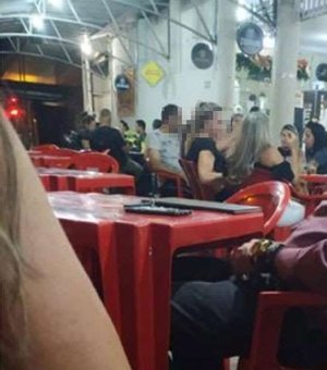 Cliente com símbolo nazista em bar provoca indignação em cidade de Minas