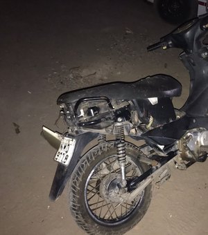 RP recupera motocicleta roubada e abandonada em posto de combustível de Arapiraca