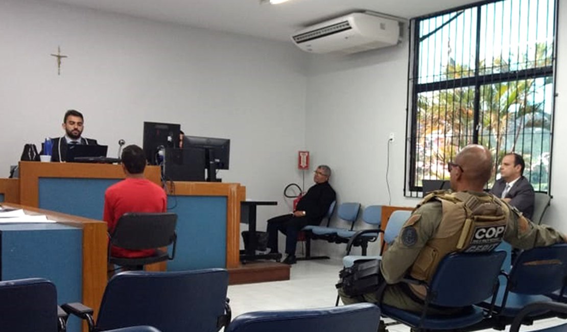 Júri condena acusado de estuprar e matar criança de seis anos a mais de 34 anos