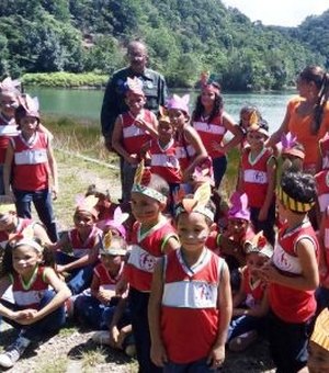 Batalhão Ambiental recebe visita de alunos em comemoração ao Día do Índio