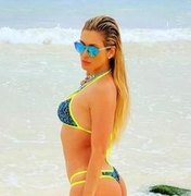 Lívia Andrade posa de biquíni em Aruba e arranca elogios na web