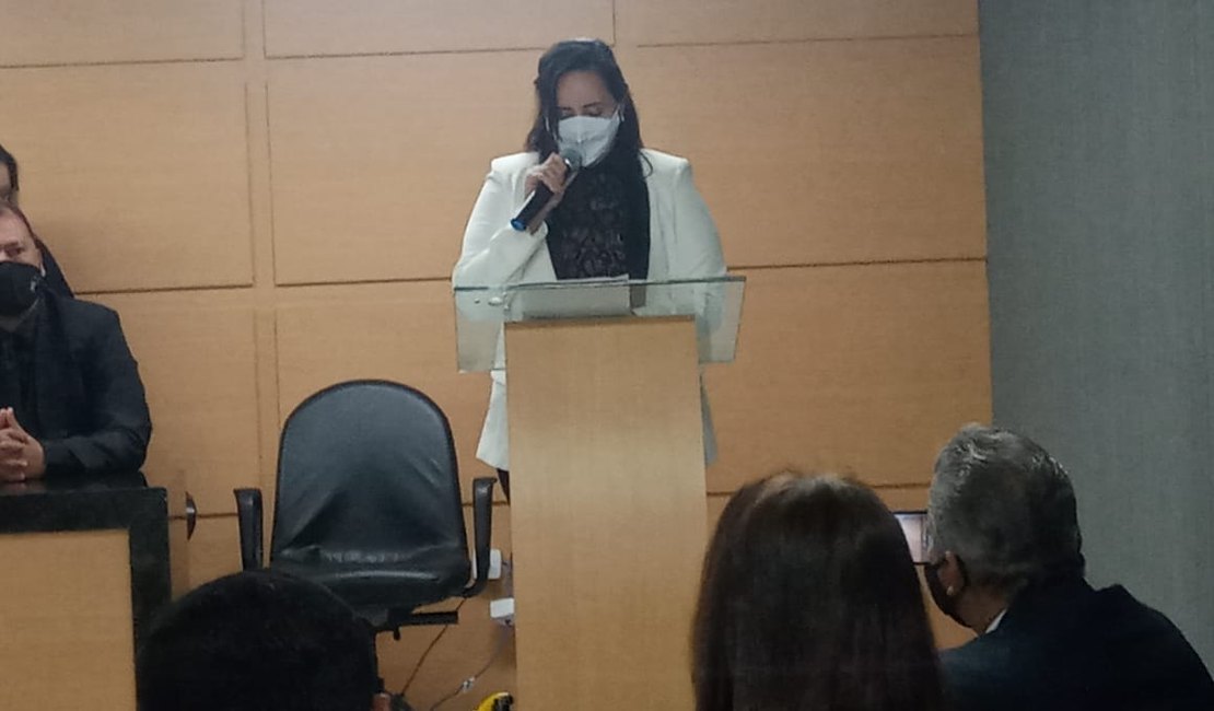 Fabiana Pessoa é empossada prefeita de Arapiraca