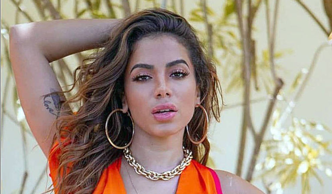 Após ataque dos fãs, Anitta defende Ludmilla por música no Rock in Rio: 'Deixem ela comemorar'