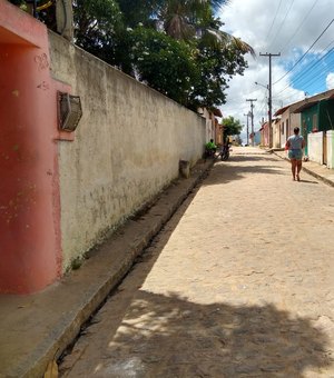 [Vídeo] Quati: entre o crescimento urbano e a carência de infraestrutura sobrevive em Arapiraca