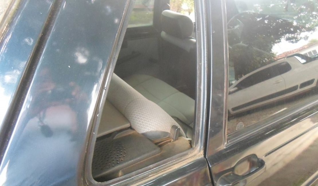 Pernambucano é flagrado arrombando carro no Centro de Arapiraca