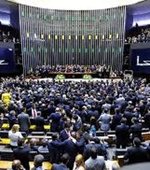 Presidência da Câmara será disputada hoje por 17 deputados