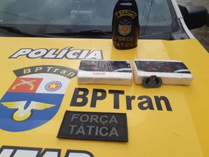 Dupla é presa com dois quilos de cocaína no bairro da Ponta Grossa