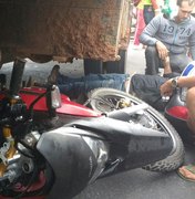 Motorista de caminhão colide com motociclista e foge após acidente na AL-110
