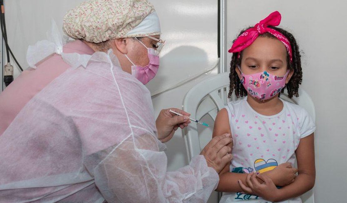 Maceió começa a vacinar crianças de 4 anos contra a Covid-19