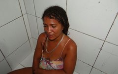 Kássia Oliveira foi detida com uma espingarda calibre 12