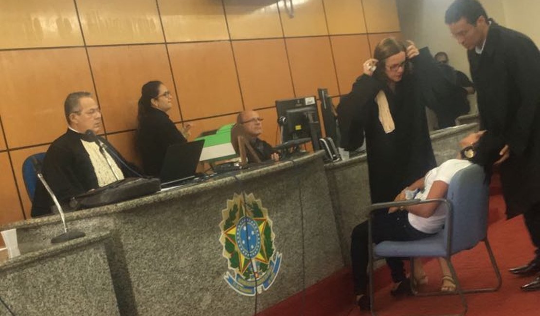 Vítima de estupro desmaia durante julgamento em Arapiraca