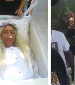 Idosa encena o próprio funeral e viraliza na internet