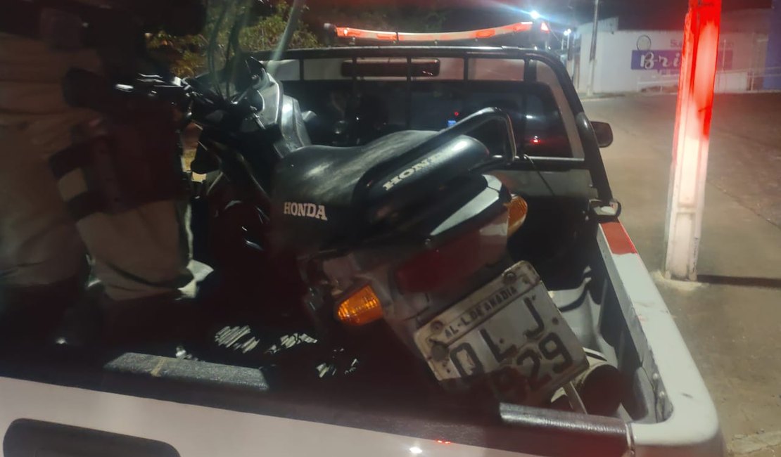 Homem é preso em flagrante após subornar policiais para liberar moto irregular em Arapiraca