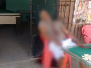 Homem é morto a tiros enquanto jogava dominó em bar na parte alta de Maceió