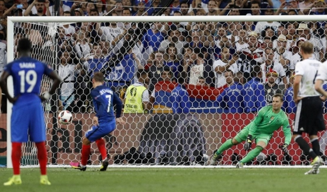 França vence a Alemanha por 2 a 0 e está na final da Eurocopa