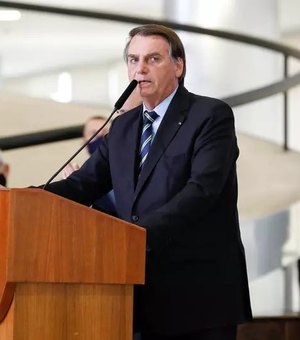 Se depender do governo, Copa América será realizada no Brasil, diz Bolsonaro