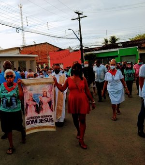 Católicos de Matriz de Camaragibe celebram festa do padroeiro Bom Jesus