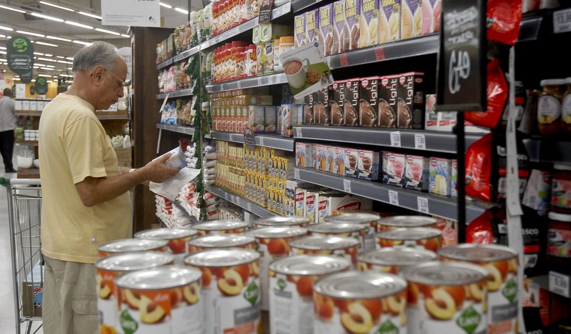 Vendas de fim de ano em supermercados devem igualar as de 2018