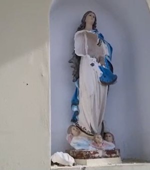 Imagens religiosas são destruídas em Igreja de Maceió