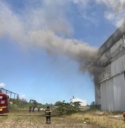 Incêndio em estabelecimento comercial mobiliza sete viaturas dos bombeiros para conter chamas