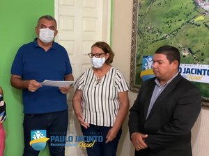 Prefeitura de Paulo Jacinto inicia o ano pagando 14º salário aos profissionais da educação