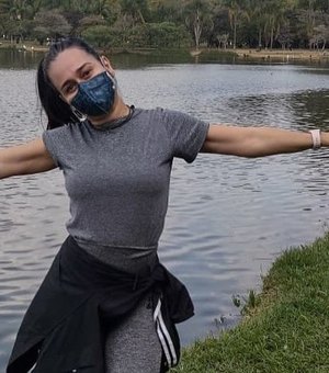 Alessandra Negrini se exercita no Ibirapuera: 'Biscoitadinha'