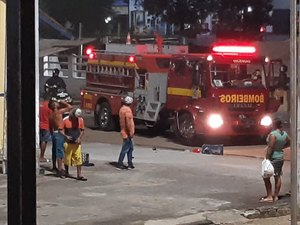 Incêndio de grandes proporções destrói residência em União dos Palmares