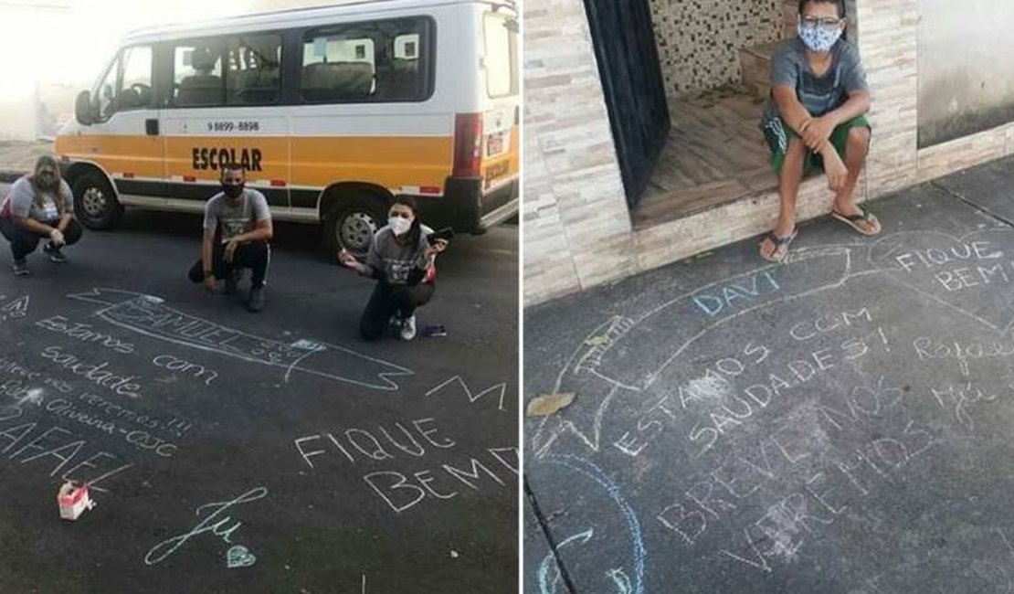 Professores emocionam ao deixar mensagens nas portas das casas de alunos
