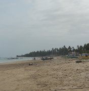 Criminosos armados ameaçam e assaltam turista na Praia do Patacho
