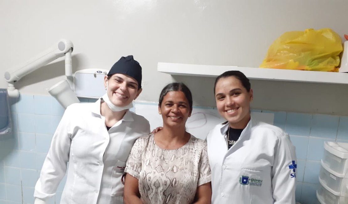 Prótese dentária devolve autoestima para pacientes em Girau do Ponciano