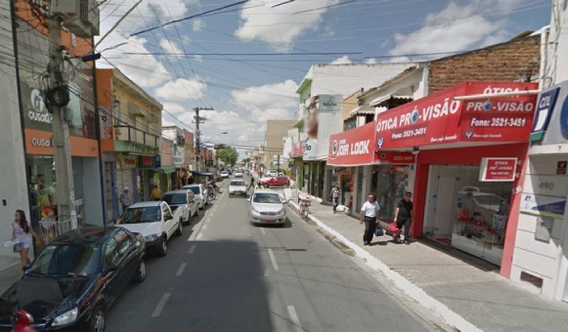 Homem é preso ao tentar roubar loja no centro de Arapiraca