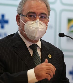 Ministro de Bolsonaro vem à Alagoas visitar postos de vacinação contra COVID-19