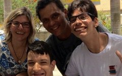 Mônica Nunes e família