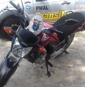 Após denúncia, BPTran recupera motocicleta roubada e prende suspeito