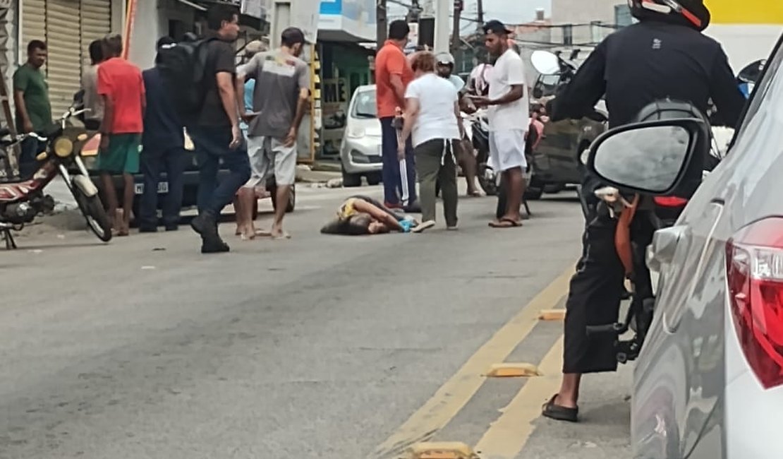 Mulher morre atropelada por motocicleta no Jacintinho