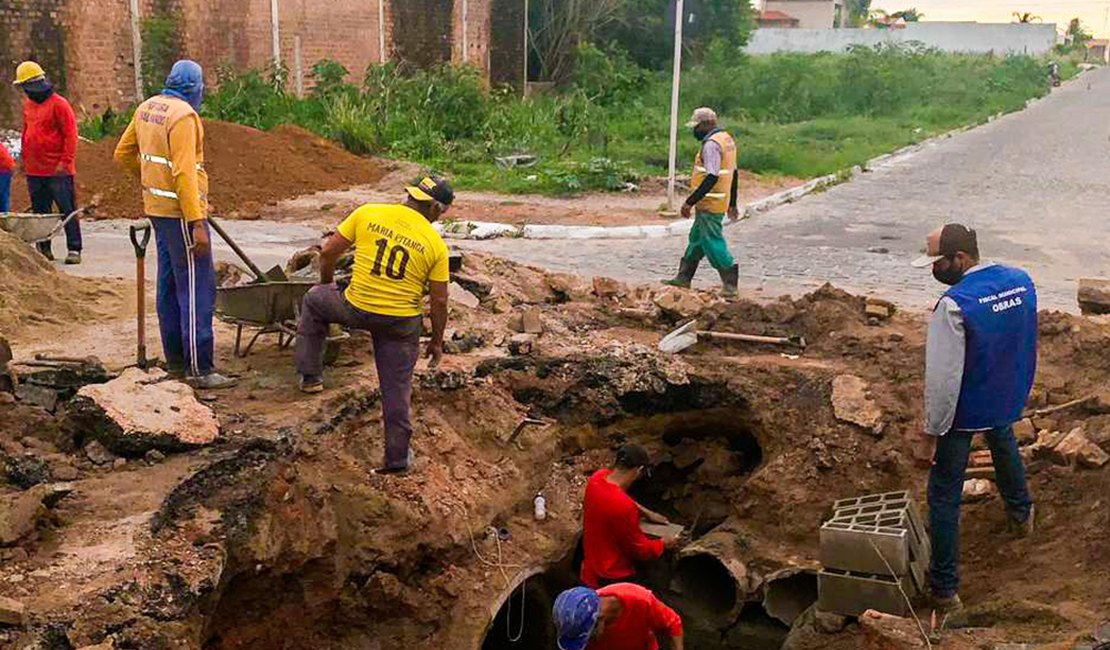 Operação Quadra Chuvosa: Prefeitura recupera estradas atingidas por chuvas