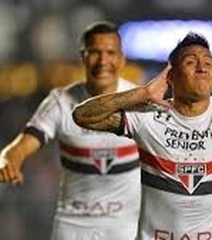 Flamengo fica longe do título e Corinthians é massacrado