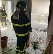 [Vídeo] Incêndio atinge cobertura em apartamento no bairro da Ponta Verde
