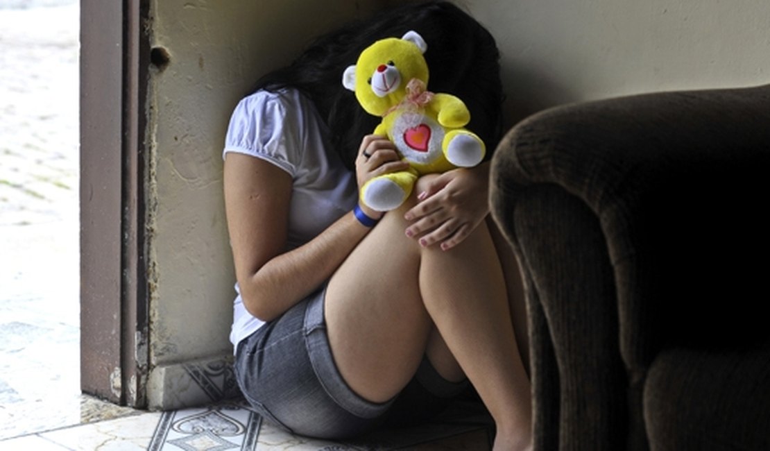 Homem comete abuso sexual contra criança em Arapiraca