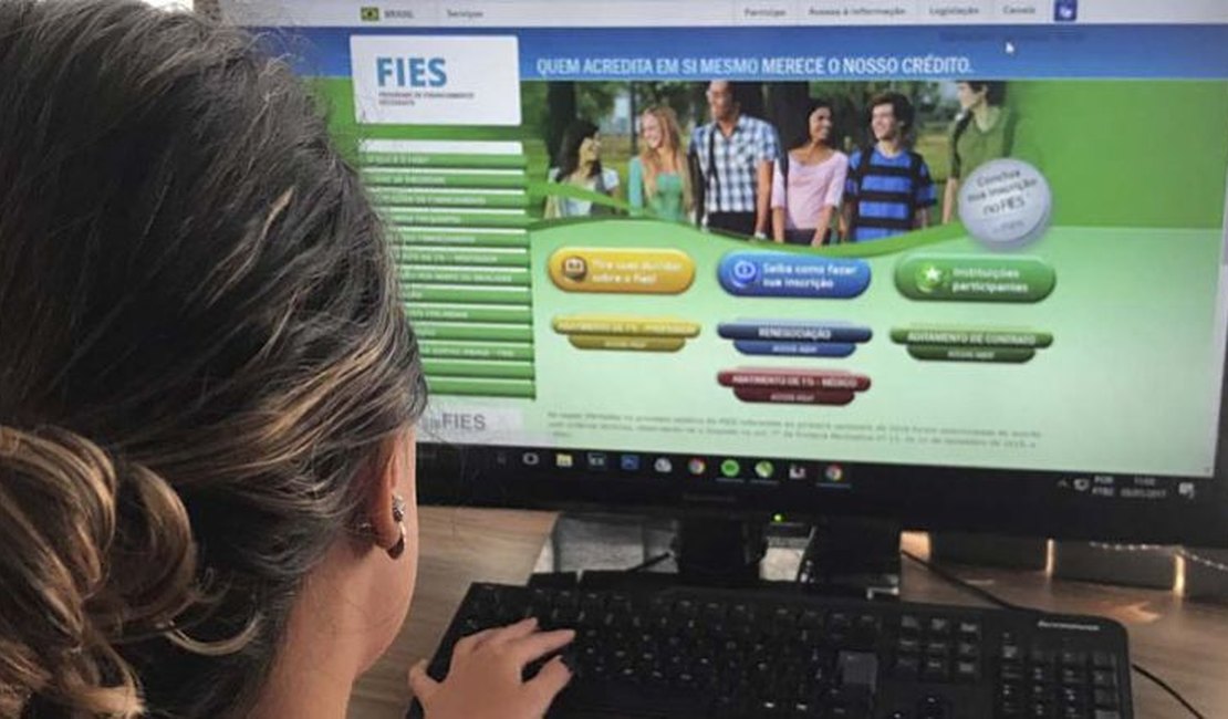 Estudantes têm até sexta-feira para renovar contrato do Fies