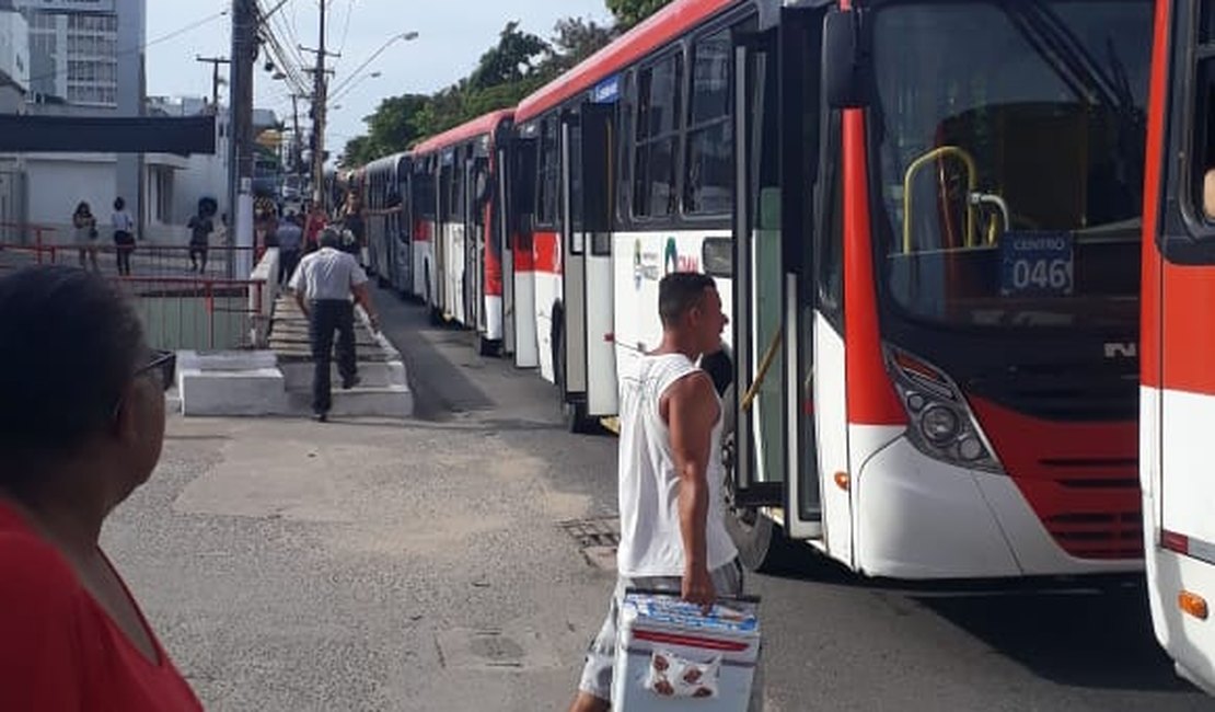 Empresas de ônibus de Maceió poderão demitir até 30% dos funcionários