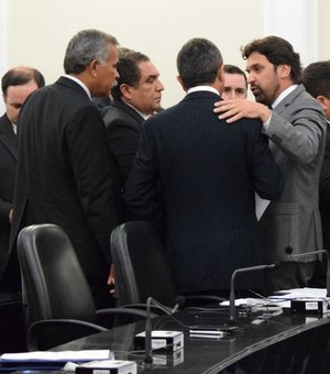 Deputados governistas estão cansados de desprezo de Renan Filho 