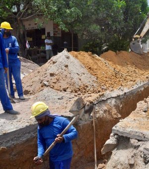 Obras de saneamento básico beneficiarão mais de 240 mil maceioenses